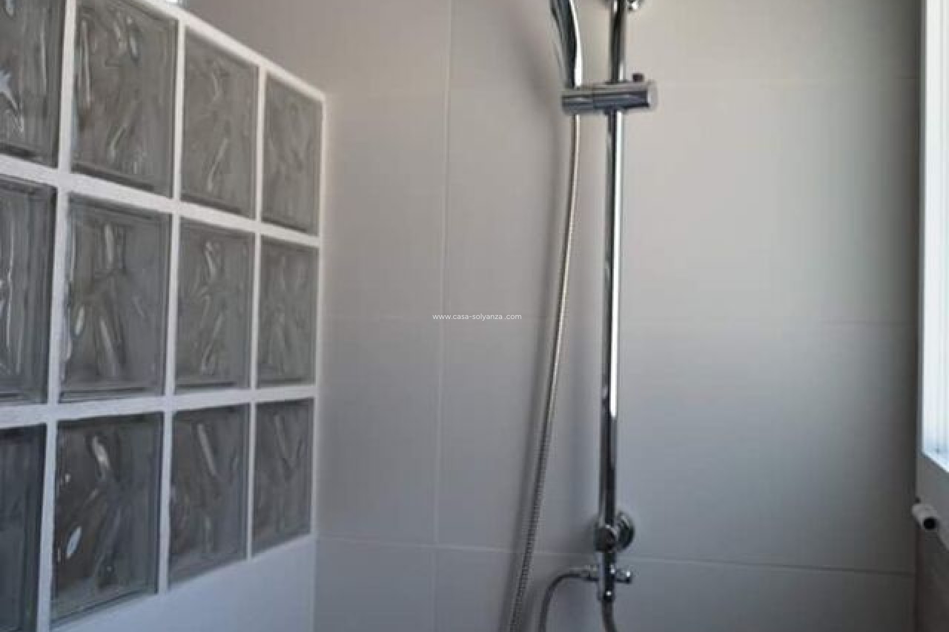 Resale - Townhouse - Rodriguillo - Inland