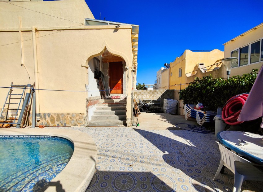 Resale - Townhouse - San Miguel de Salinas - Inland