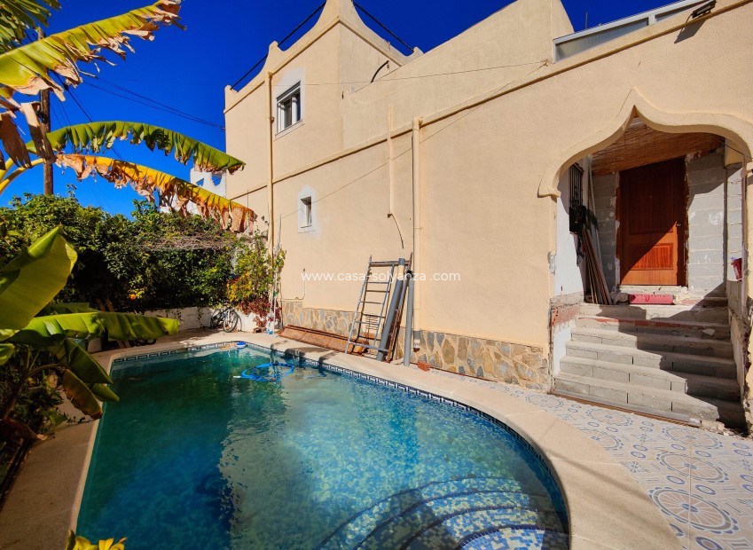 Resale - Townhouse - San Miguel de Salinas - Inland