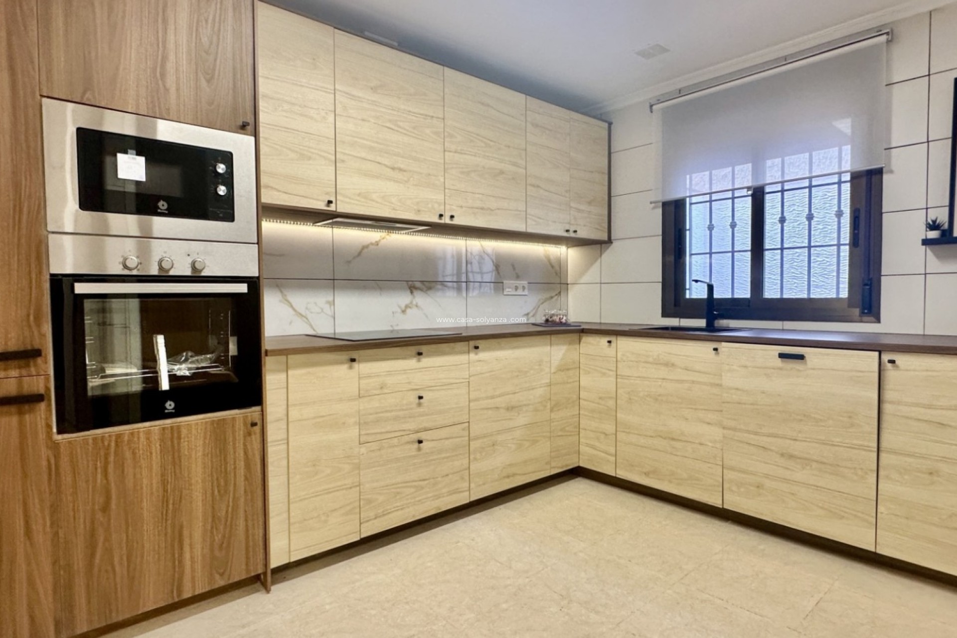 Resale - Townhouse - San Miguel de Salinas - Inland