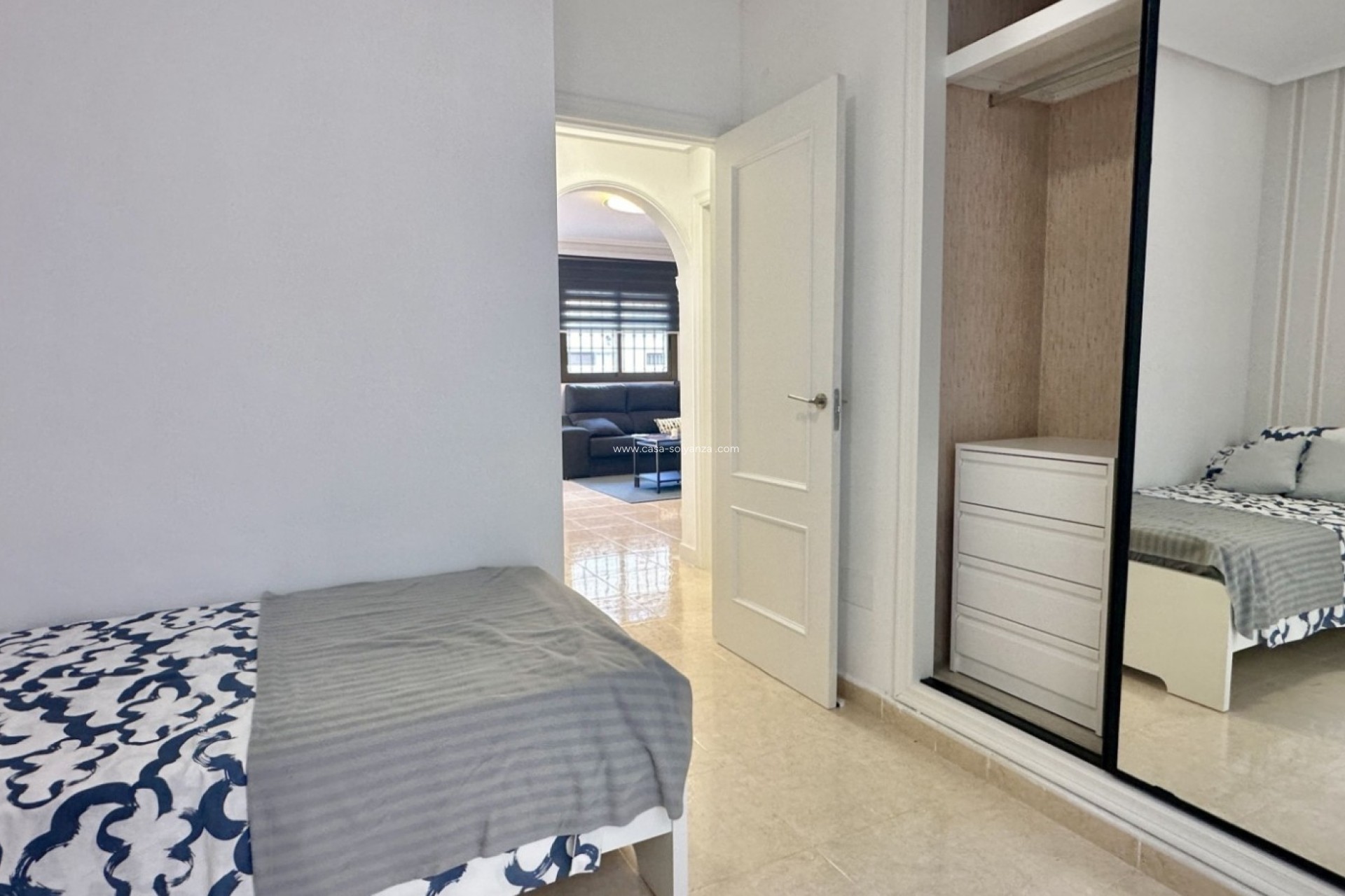 Resale - Townhouse - San Miguel de Salinas - Inland