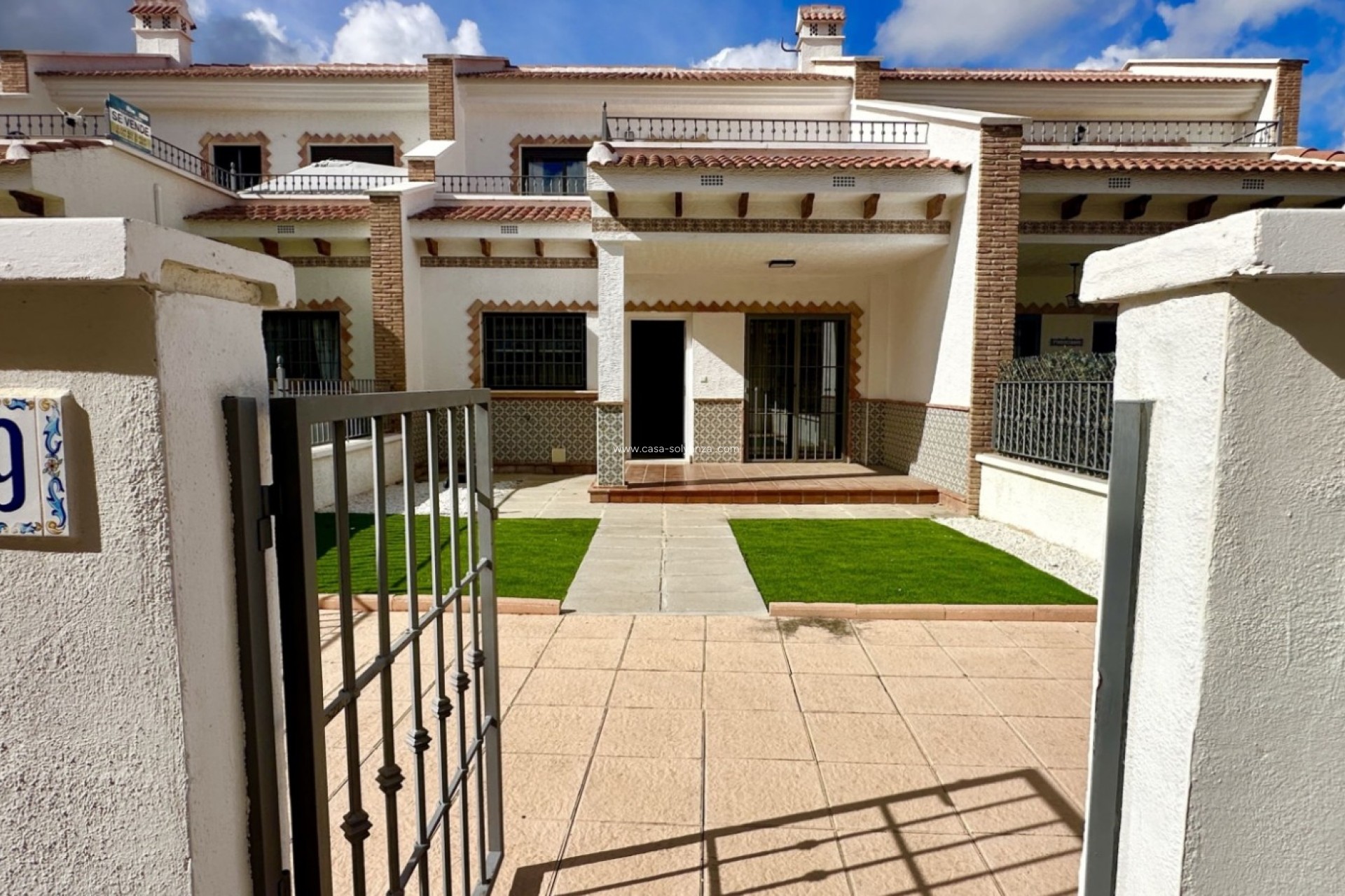 Resale - Townhouse - San Miguel de Salinas - Inland