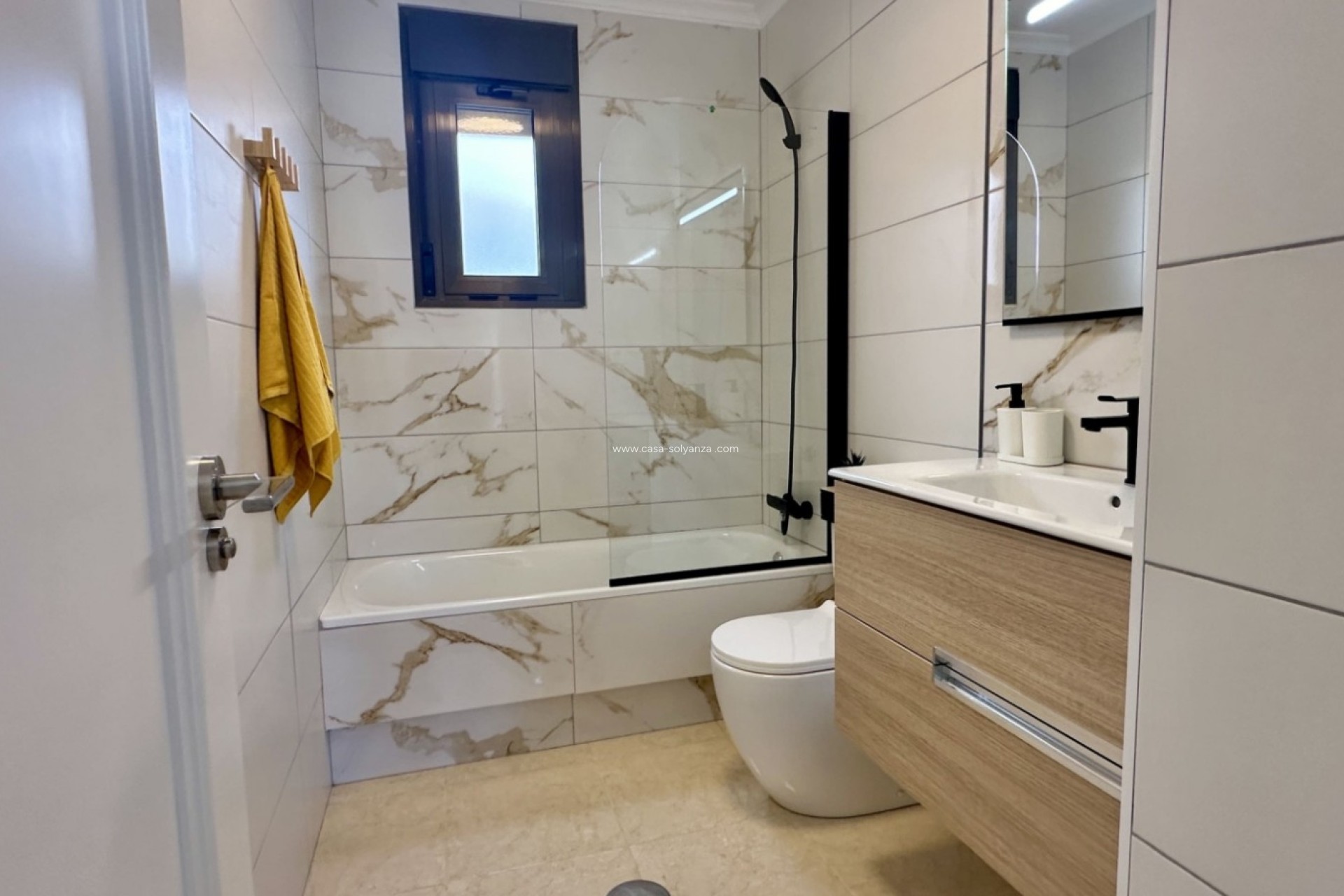 Resale - Townhouse - San Miguel de Salinas - Inland