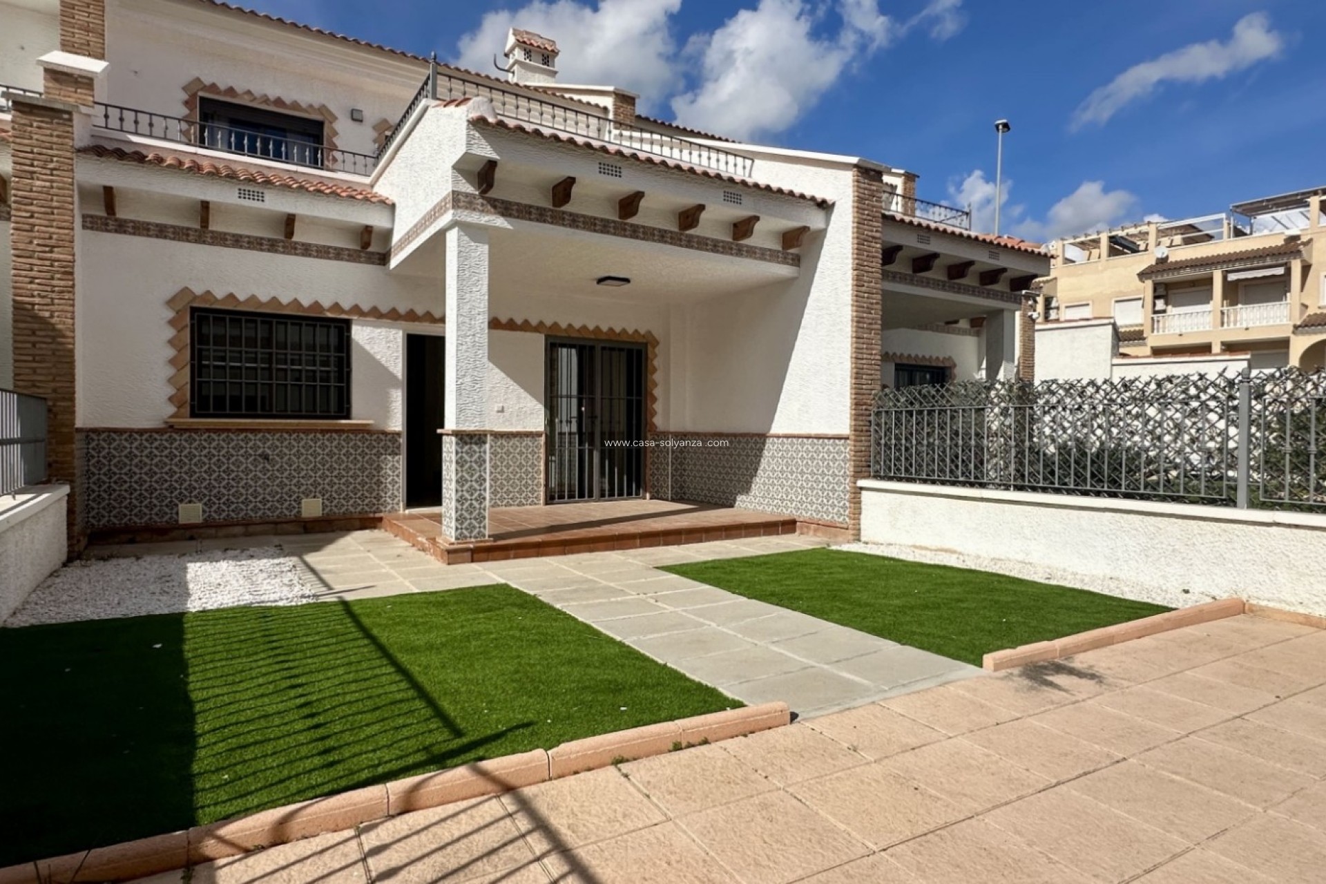 Resale - Townhouse - San Miguel de Salinas - Inland