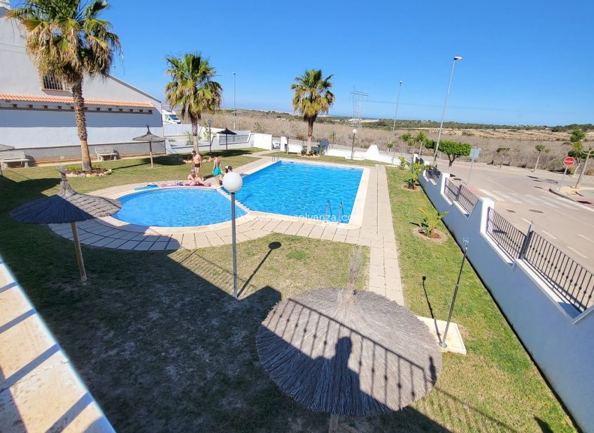 Resale - Townhouse - San Miguel de Salinas - Inland