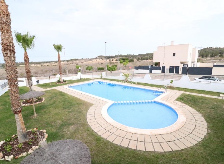Resale - Townhouse - San Miguel de Salinas - Inland