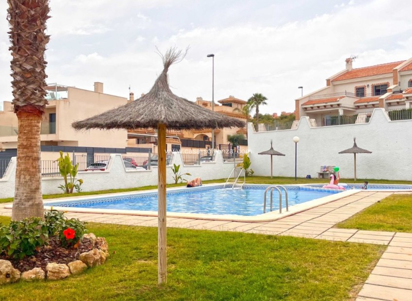 Resale - Townhouse - San Miguel de Salinas - Inland