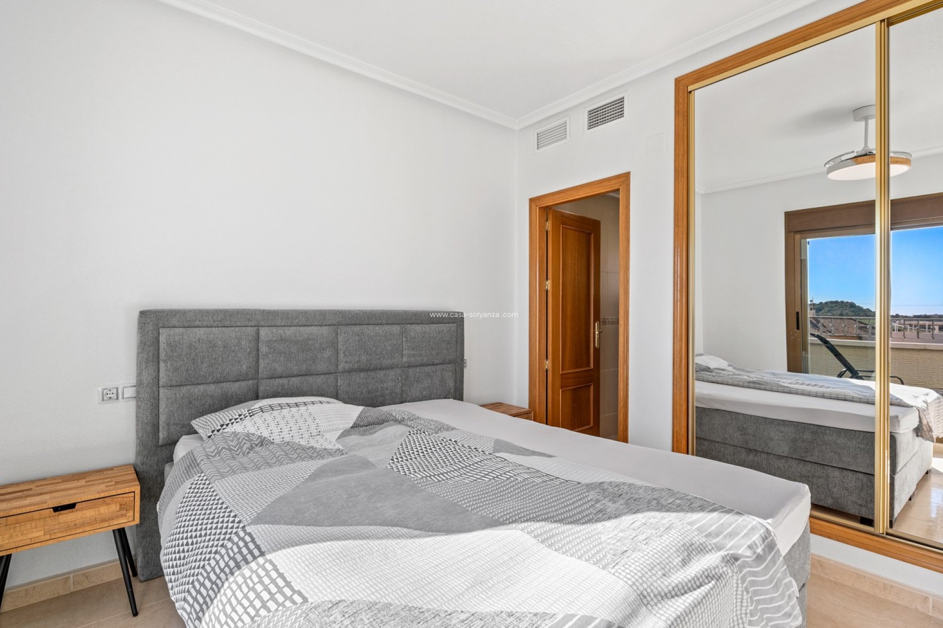 Resale - Townhouse - San Miguel de Salinas - Inland