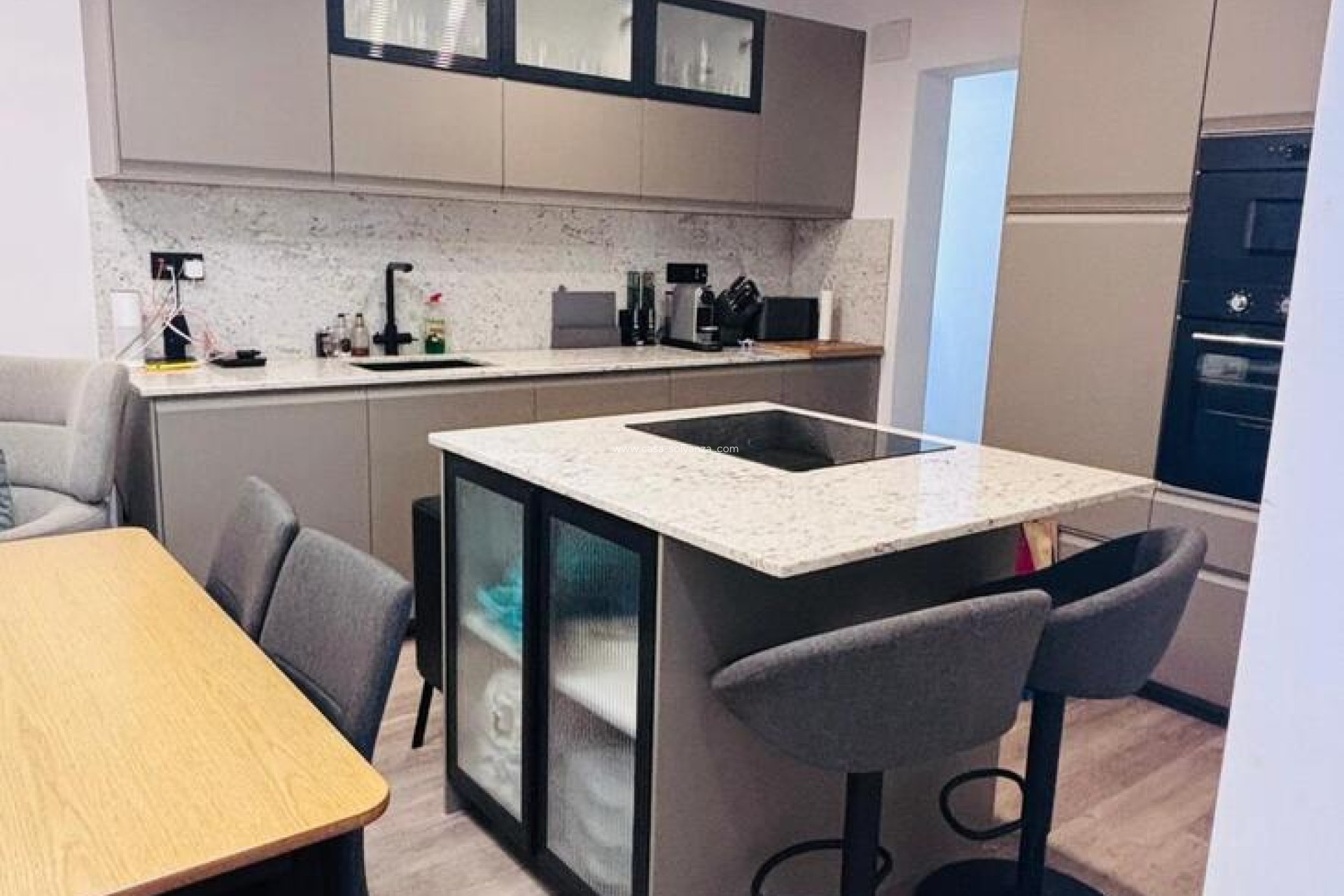 Resale - Townhouse - San Miguel de Salinas - Inland