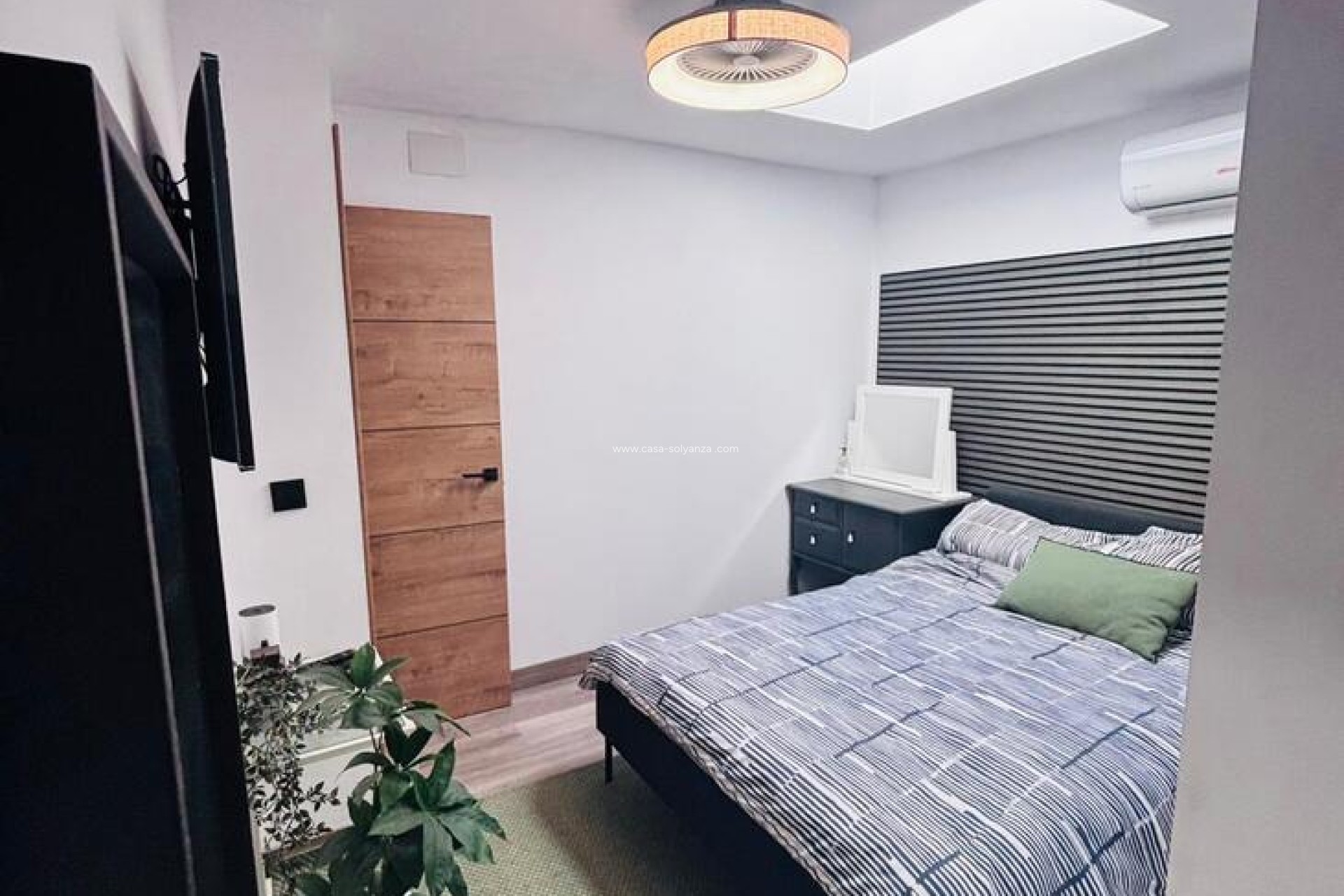 Resale - Townhouse - San Miguel de Salinas - Inland