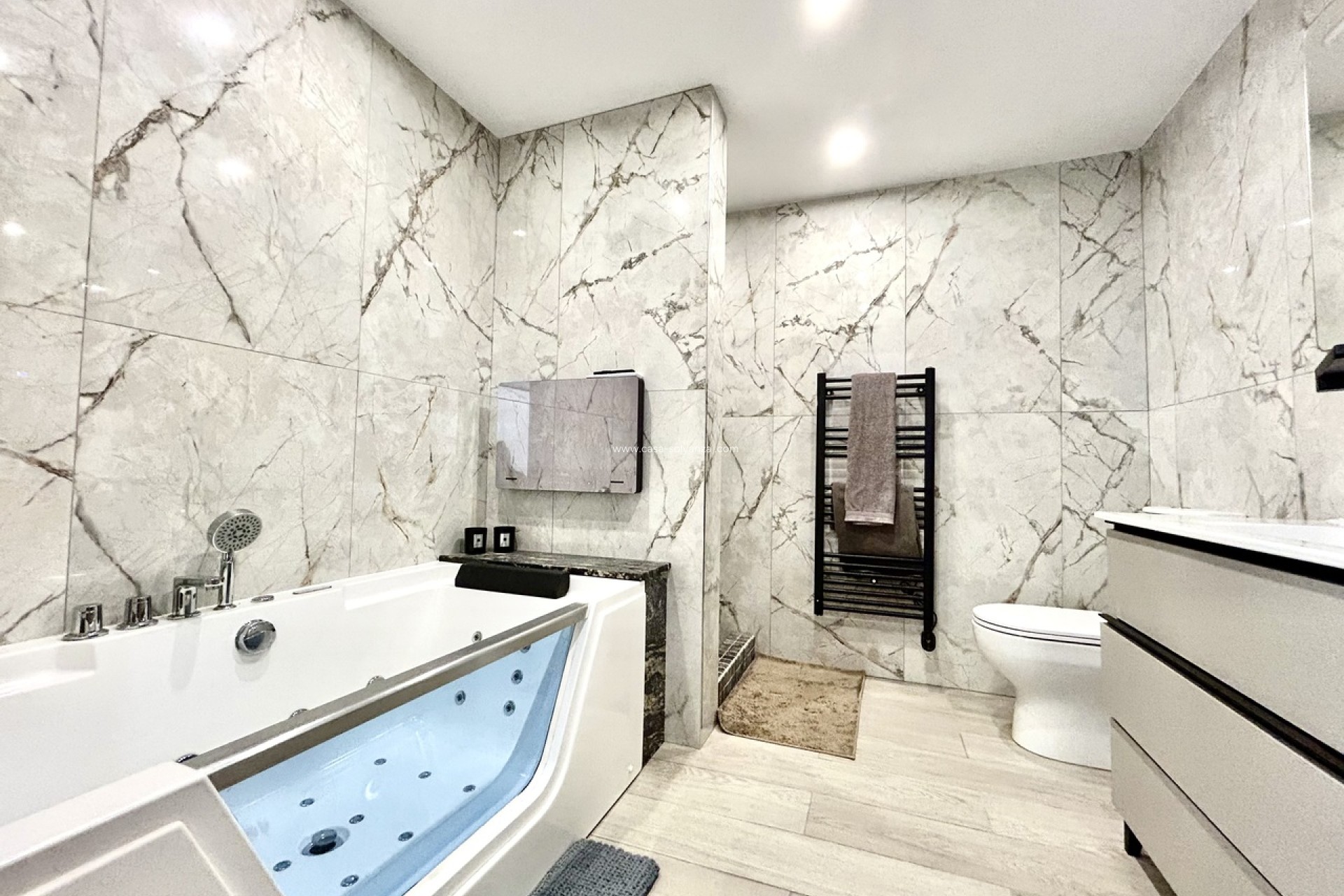 Resale - Townhouse - San Miguel de Salinas - Inland