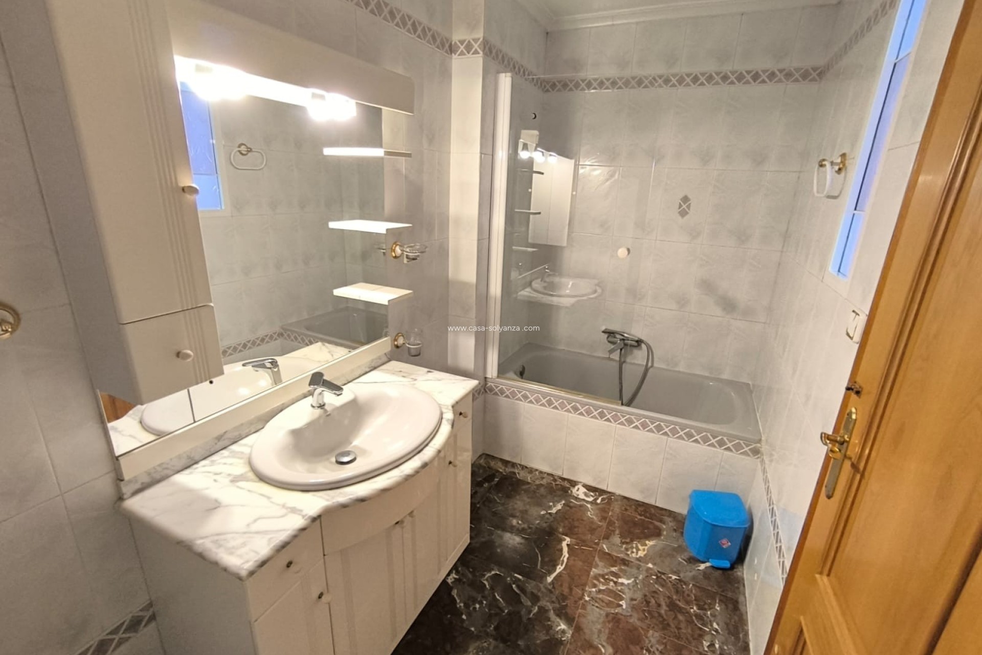 Resale - Townhouse - Sax - Inland