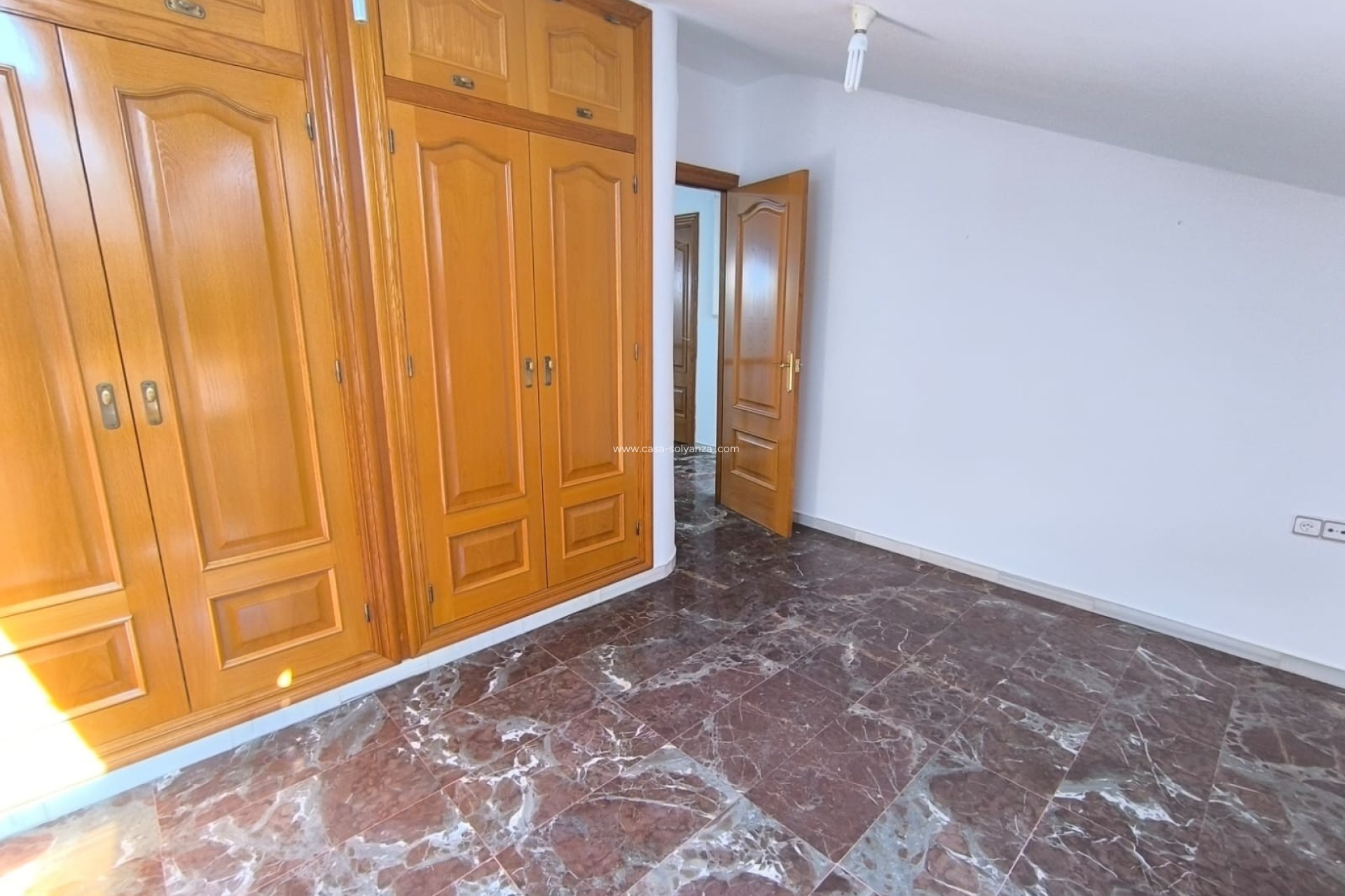 Resale - Townhouse - Sax - Inland