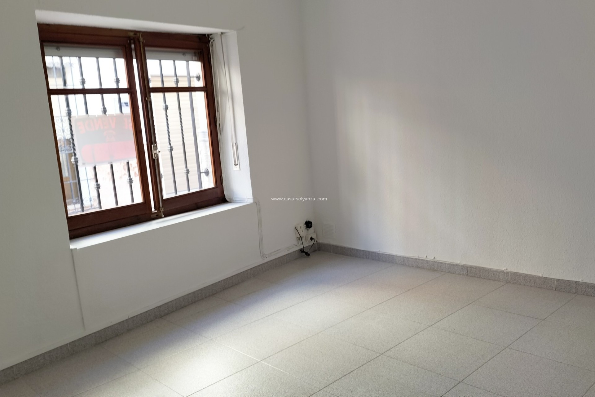 Resale - Townhouse - Sax - Inland