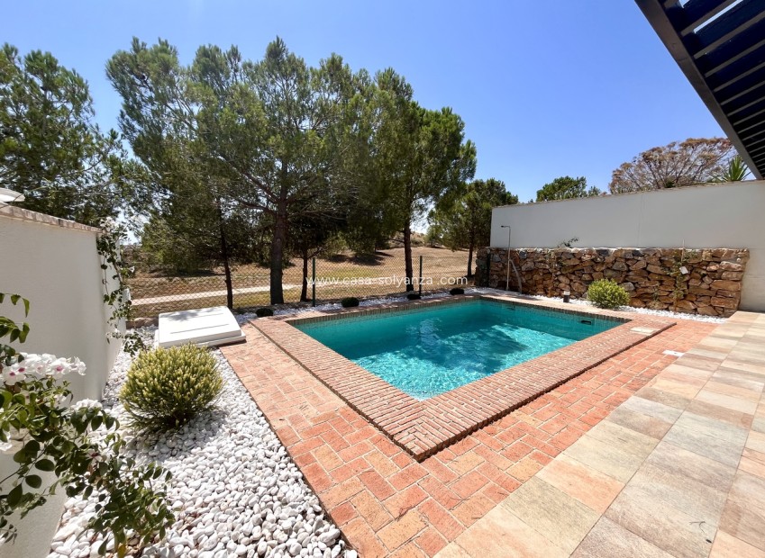 Resale - Townhouse - Sucina - Inland