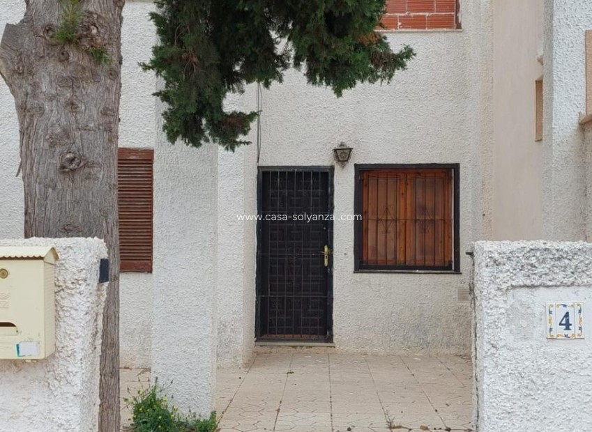 Resale - Townhouse - Torrevieja - Aguas nuevas