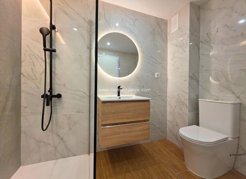 Resale - Townhouse - Torrevieja - Aguas nuevas