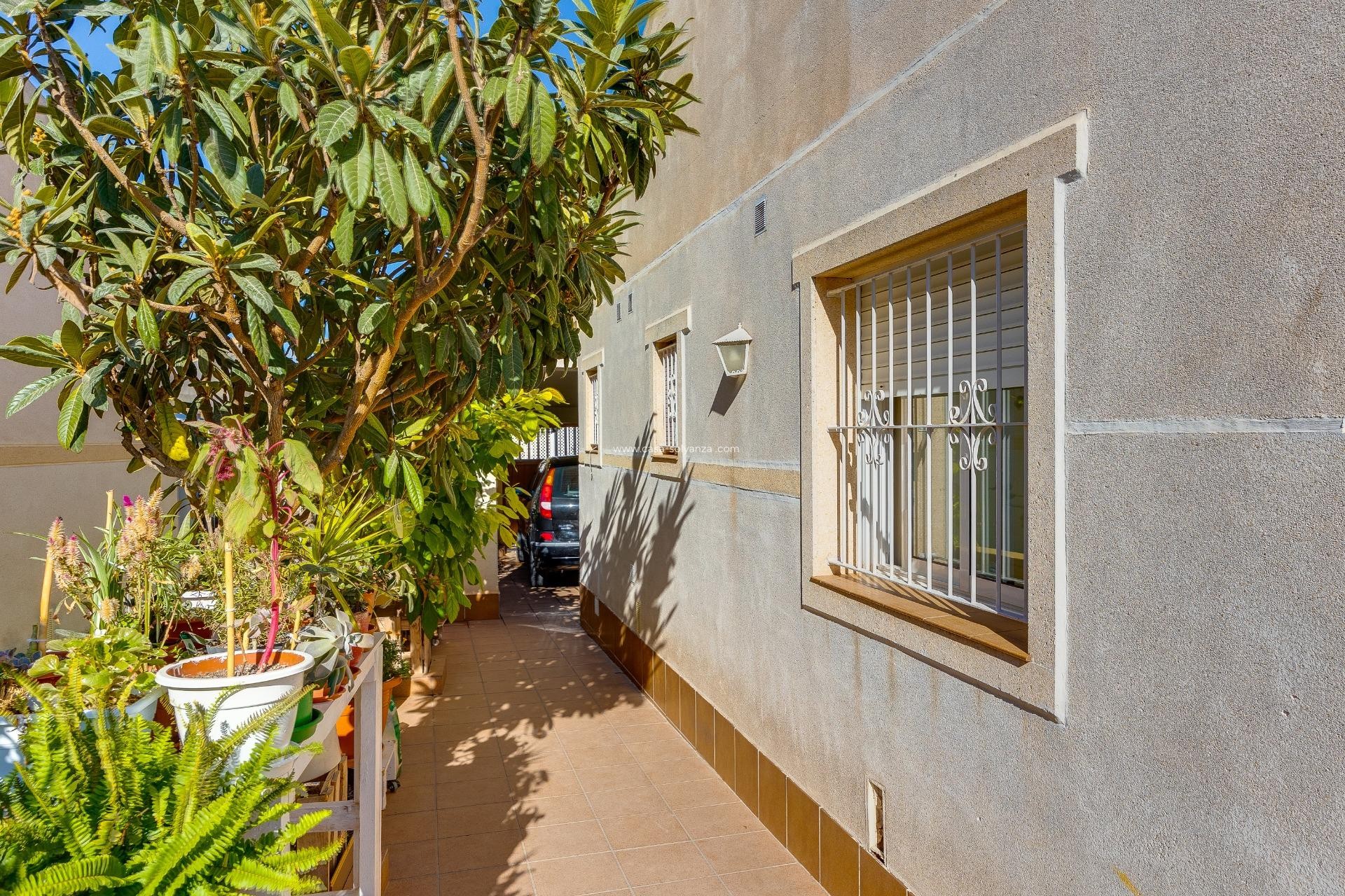 Resale - Townhouse - Torrevieja - Aguas nuevas