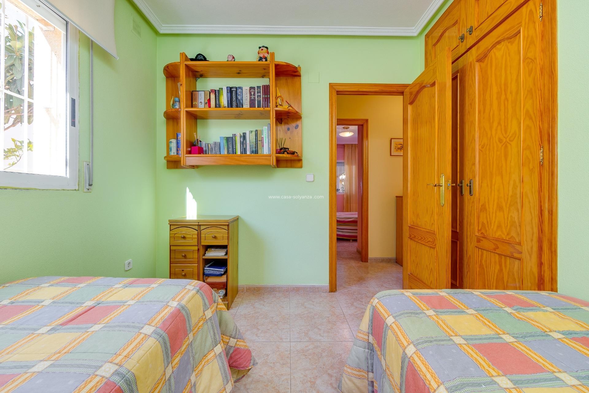 Resale - Townhouse - Torrevieja - Aguas nuevas
