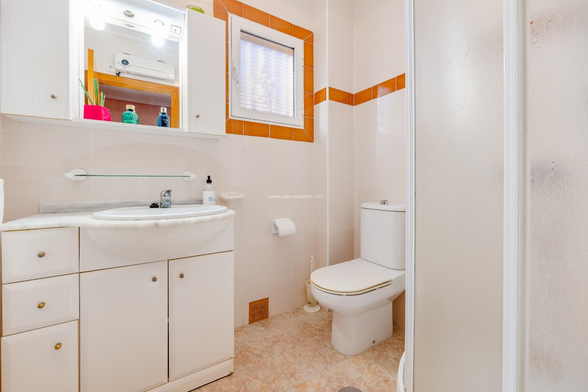 Resale - Townhouse - Torrevieja - Aguas nuevas