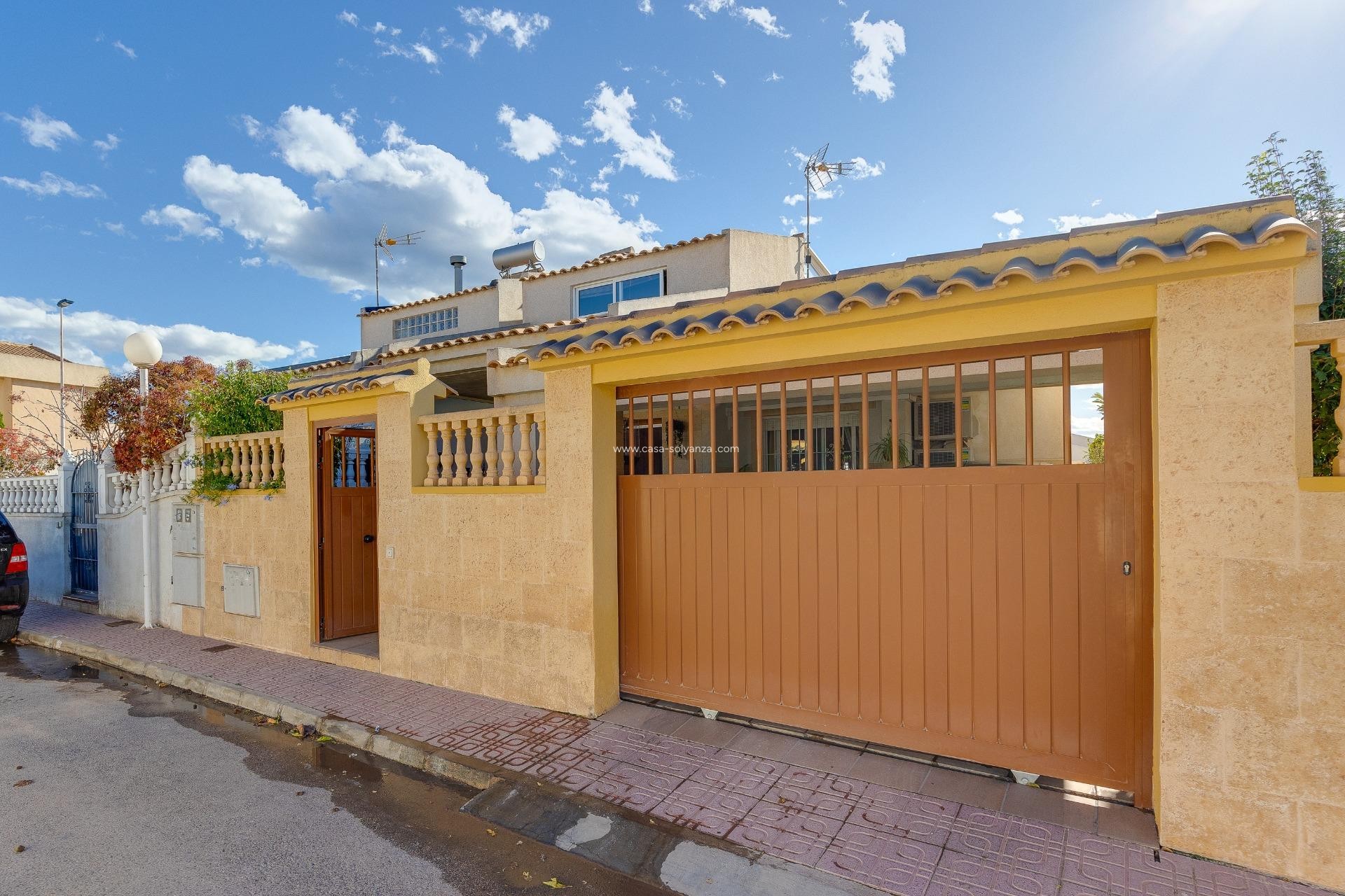 Resale - Townhouse - Torrevieja - Aguas nuevas