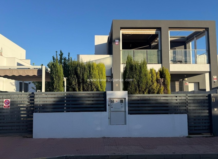 Resale - Townhouse - Torrevieja - Aguas nuevas