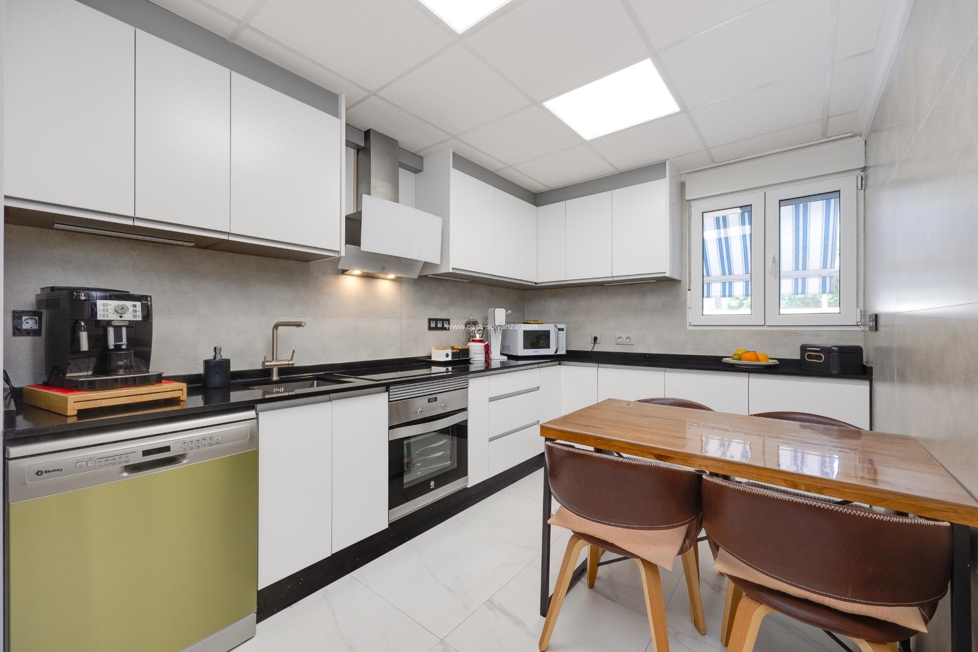 Resale - Townhouse - Torrevieja - Aguas nuevas