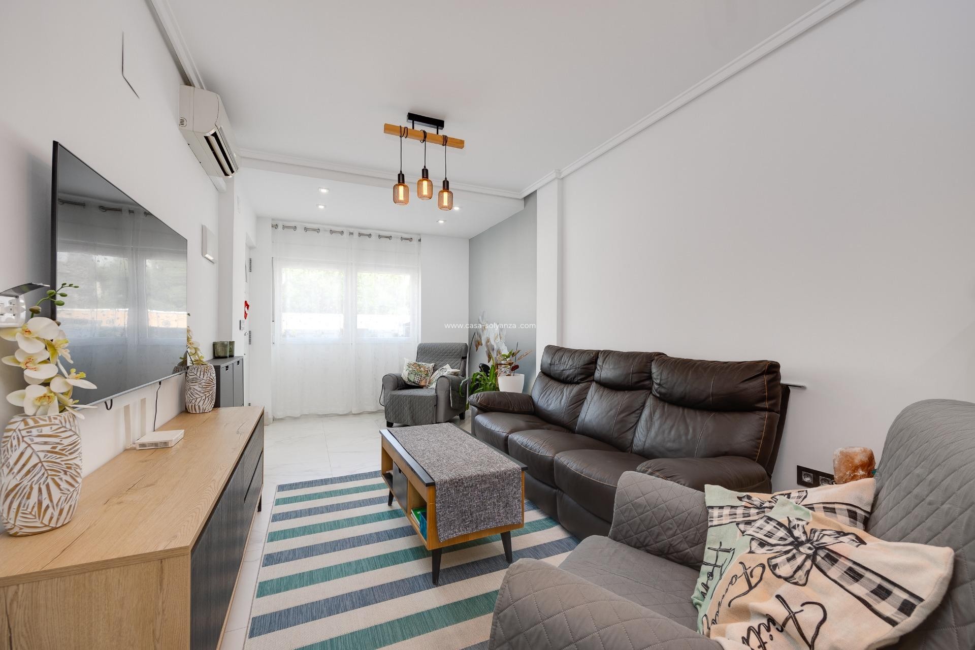 Resale - Townhouse - Torrevieja - Aguas nuevas