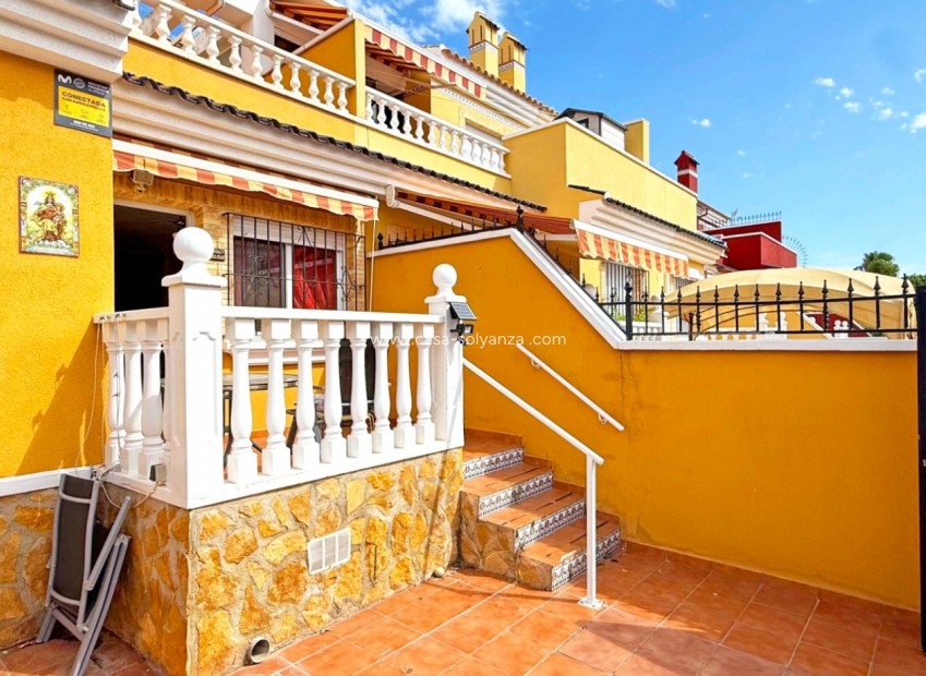 Resale - Townhouse - Torrevieja - La Siesta - El Salado -  Torreta