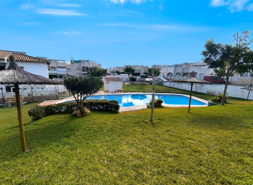 Resale - Townhouse - Torrevieja - Lago jardin