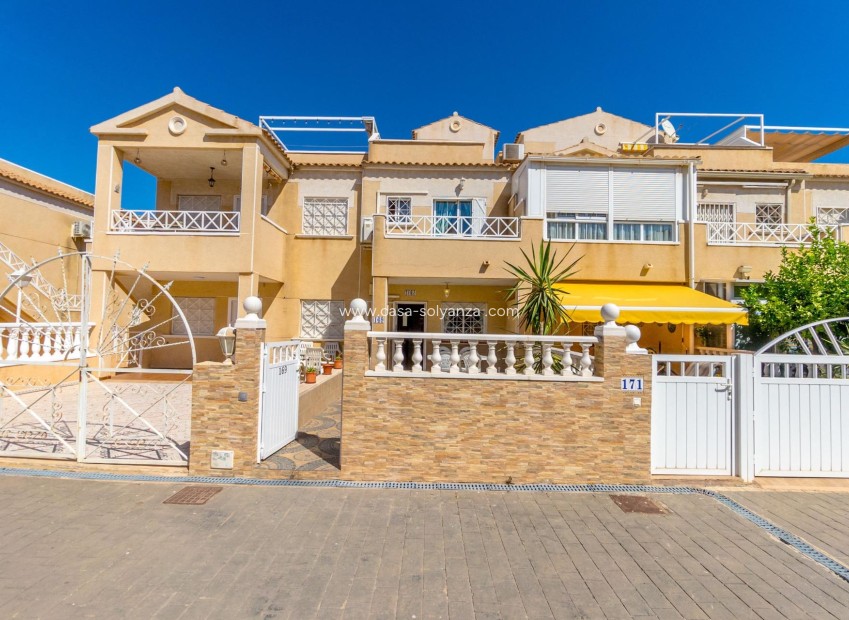 Resale - Townhouse - Torrevieja - Nueva Torrevieja