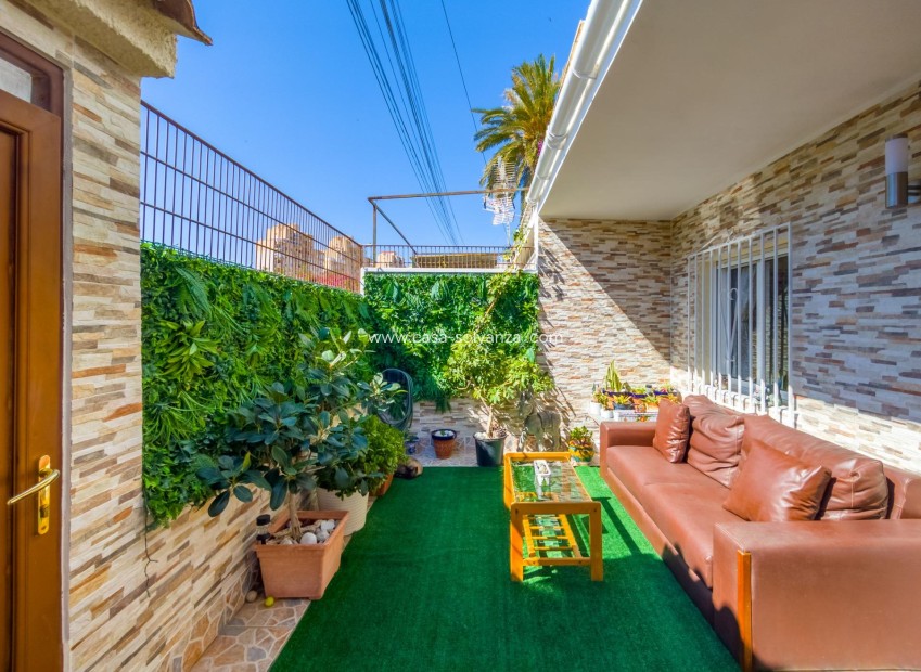 Resale - Townhouse - Torrevieja - Nueva Torrevieja