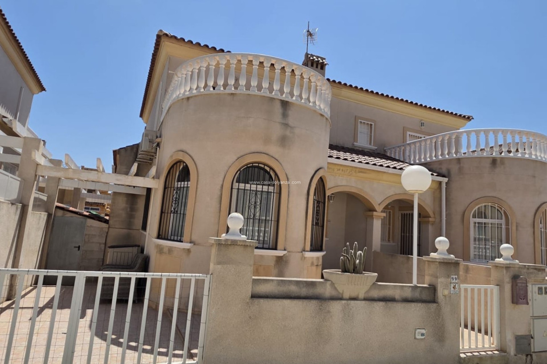 Resale - Townhouse - Torrevieja - Torrevieja Centro
