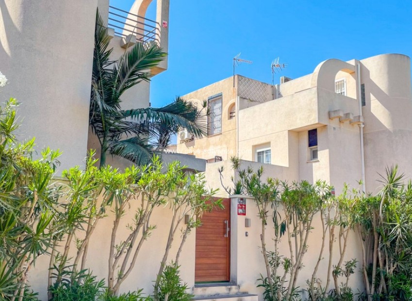 Resale - Townhouse - Torrevieja - Torrevieja Centro