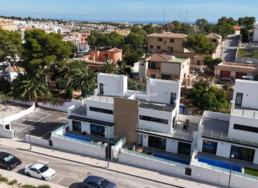 Resale - Townhouse - Villamartin - Costa Blanca