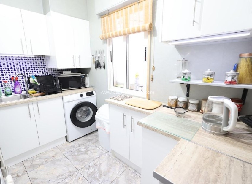 Resale - Upper floor bungalow - Torrevieja - Paraje Natural