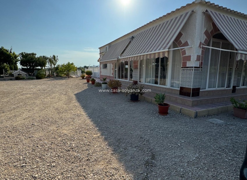 Resale - Villa - Albatera - Partida Lomas
