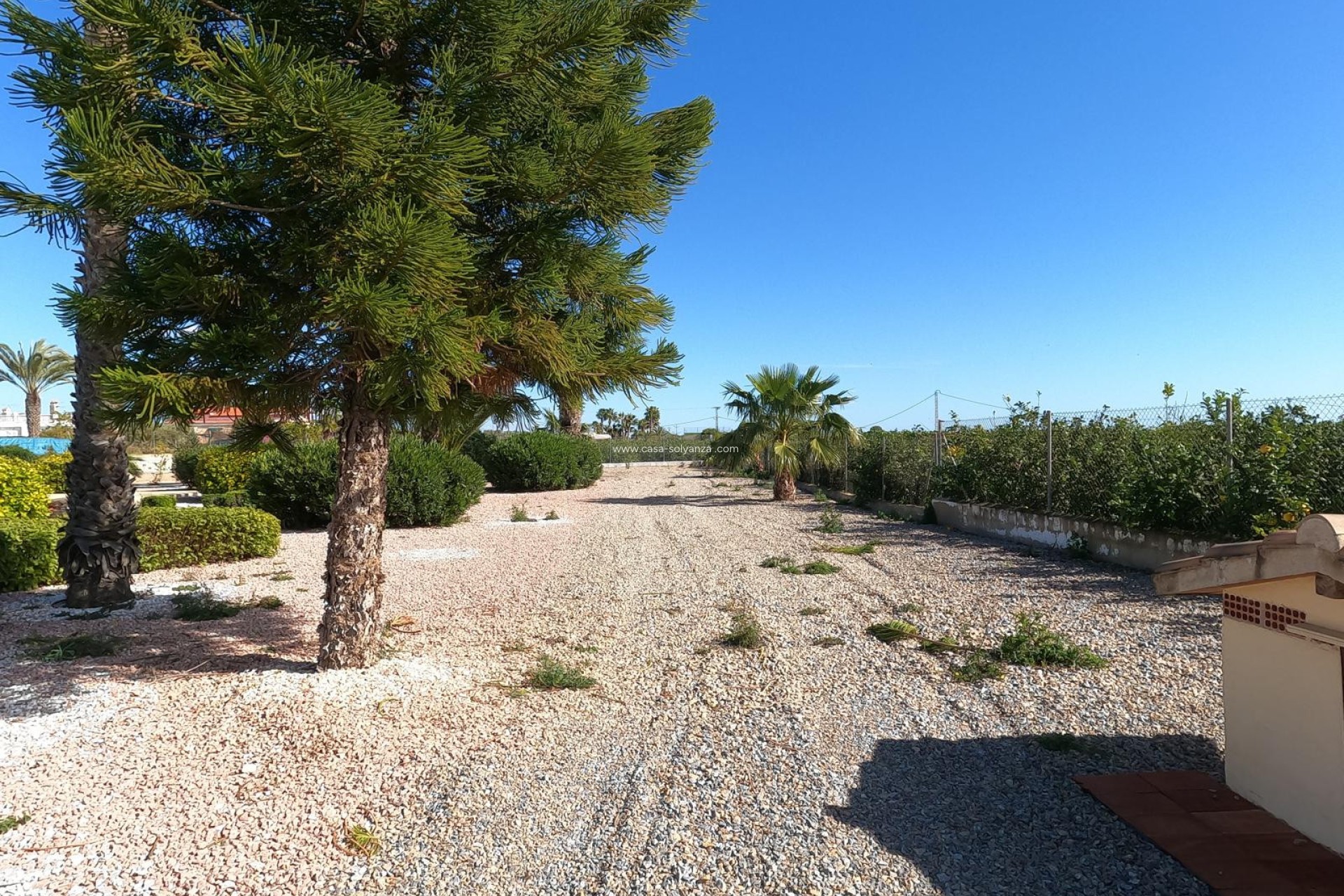 Resale - Villa - Albatera