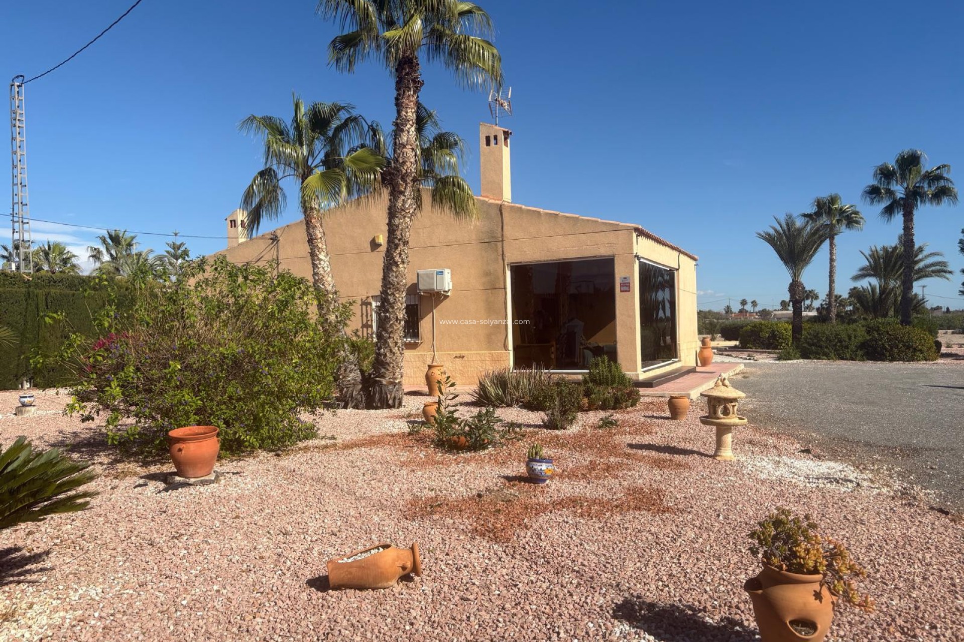 Resale - Villa - Albatera