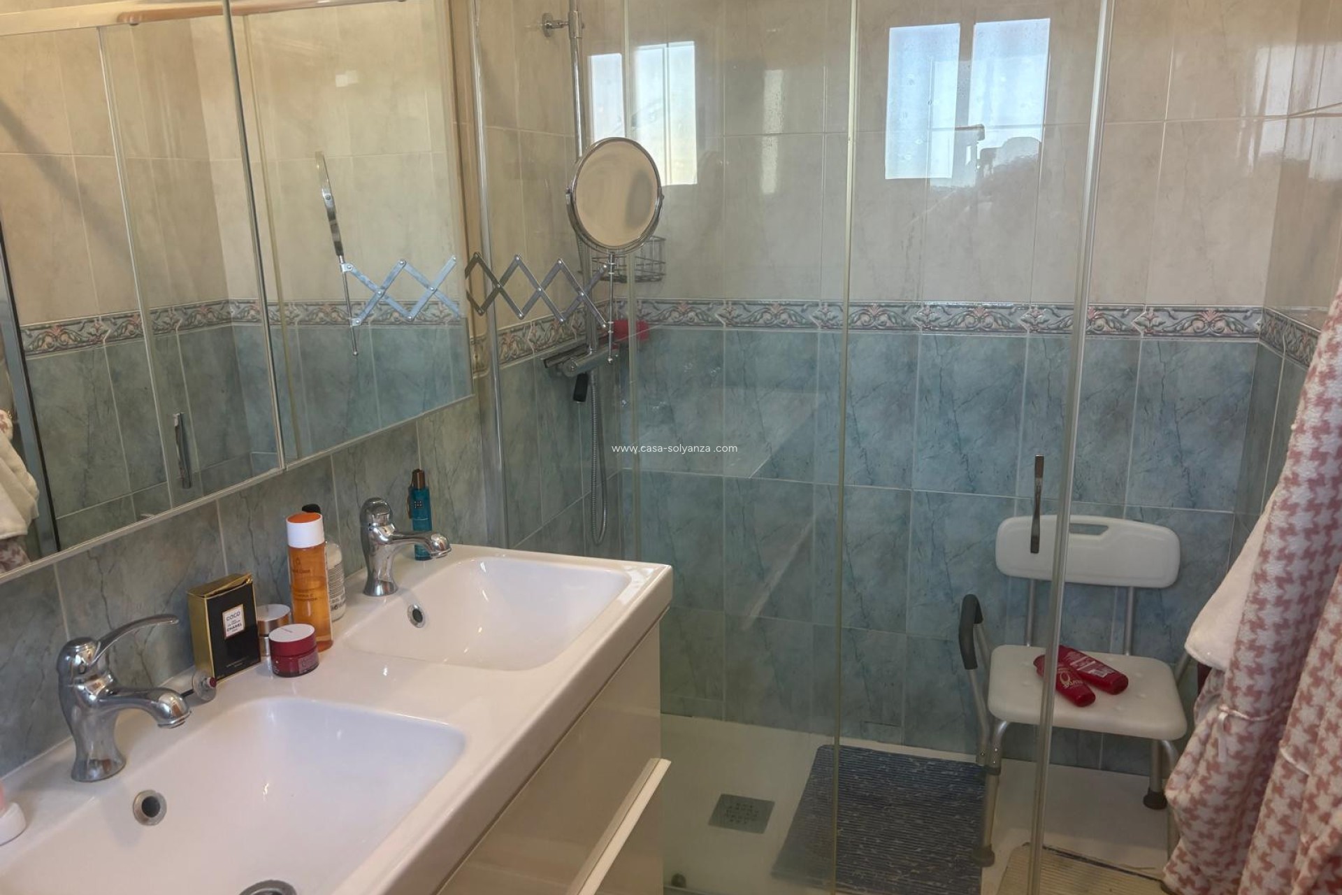 Resale - Villa - Albatera