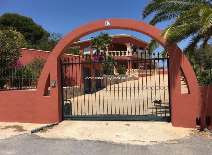 Resale - Villa - Alfas del Pí - Costa Blanca