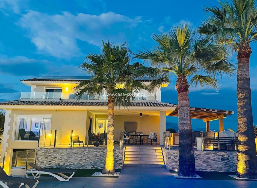 Resale - Villa - Alfas del Pí - Costa Blanca