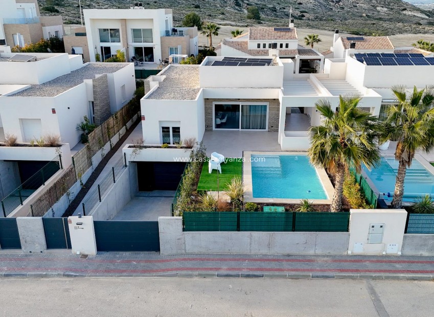 Resale - Villa - Algorfa - Golf La Finca