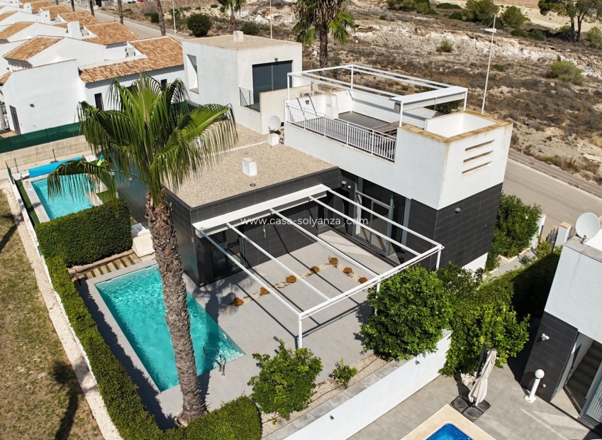 Resale - Villa - Algorfa - La Finca Golf Resort