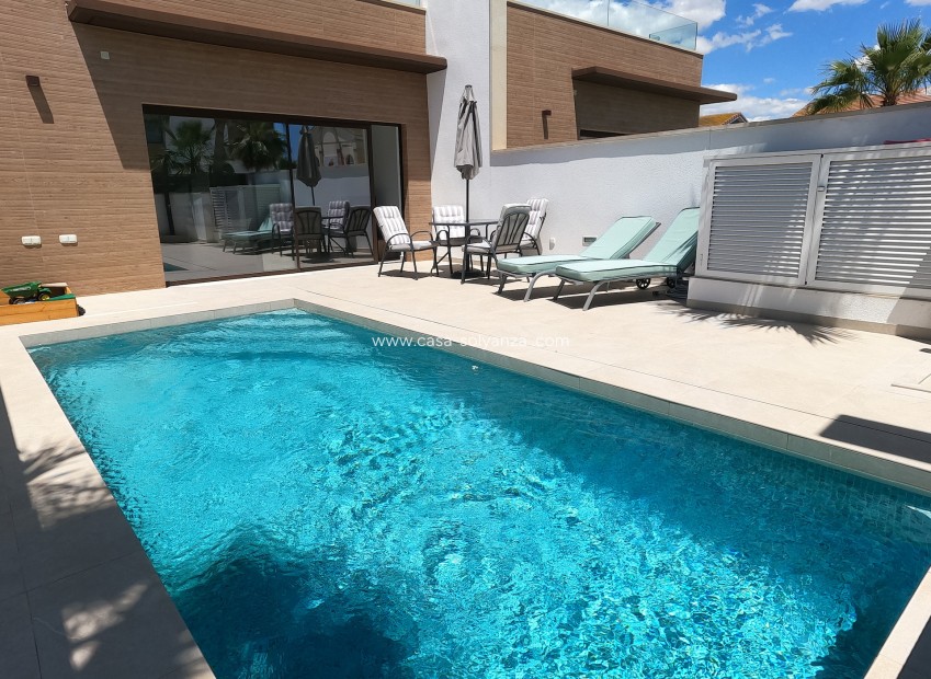 Resale - Villa - Algorfa - La Finca Golf Resort
