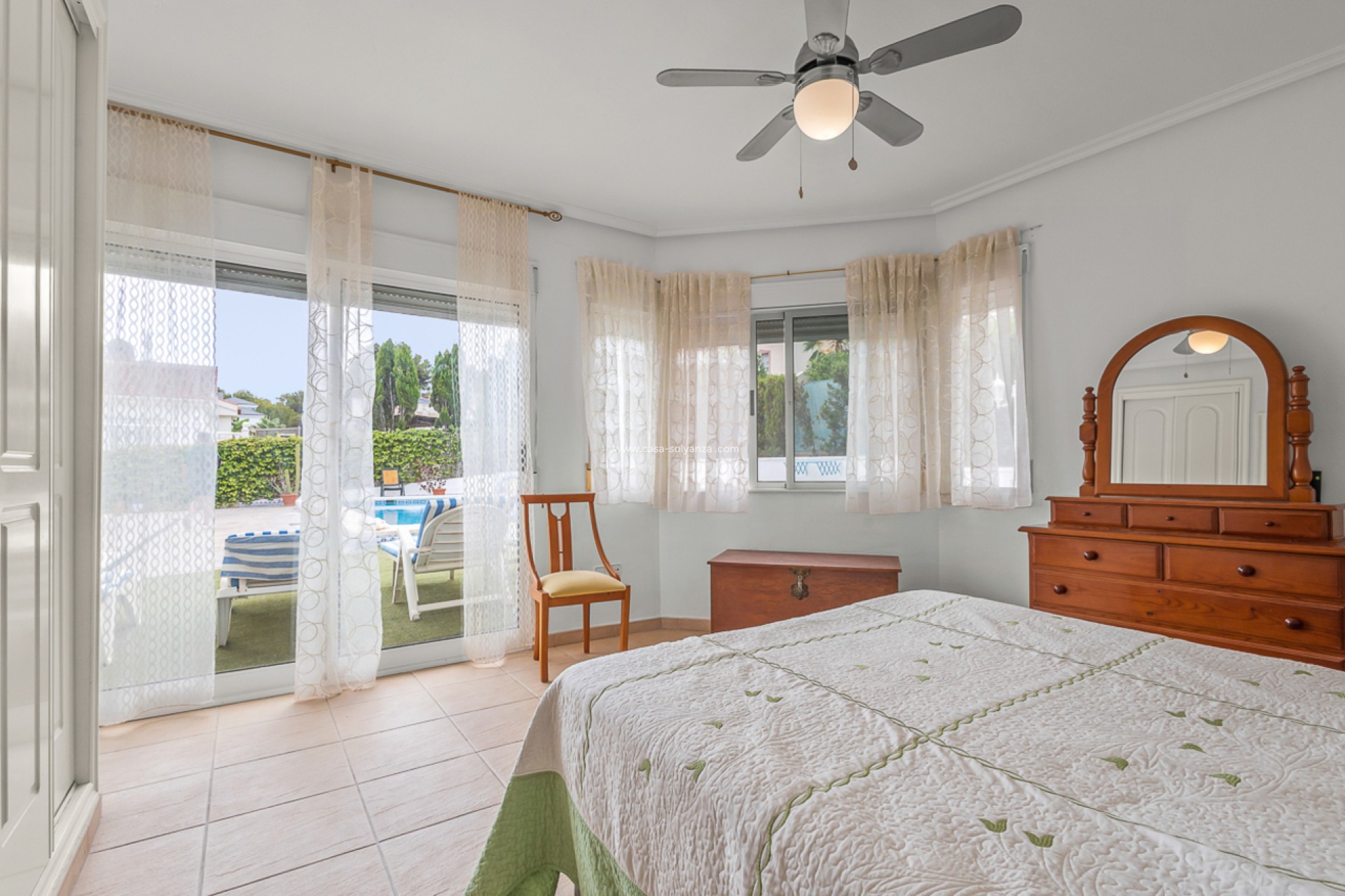 Resale - Villa - Algorfa