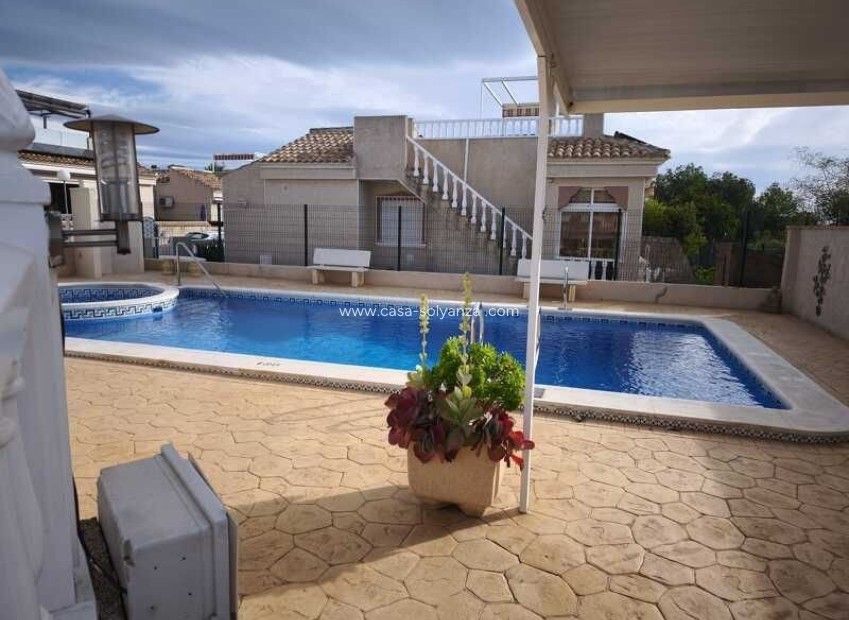Resale - Villa - Algorfa