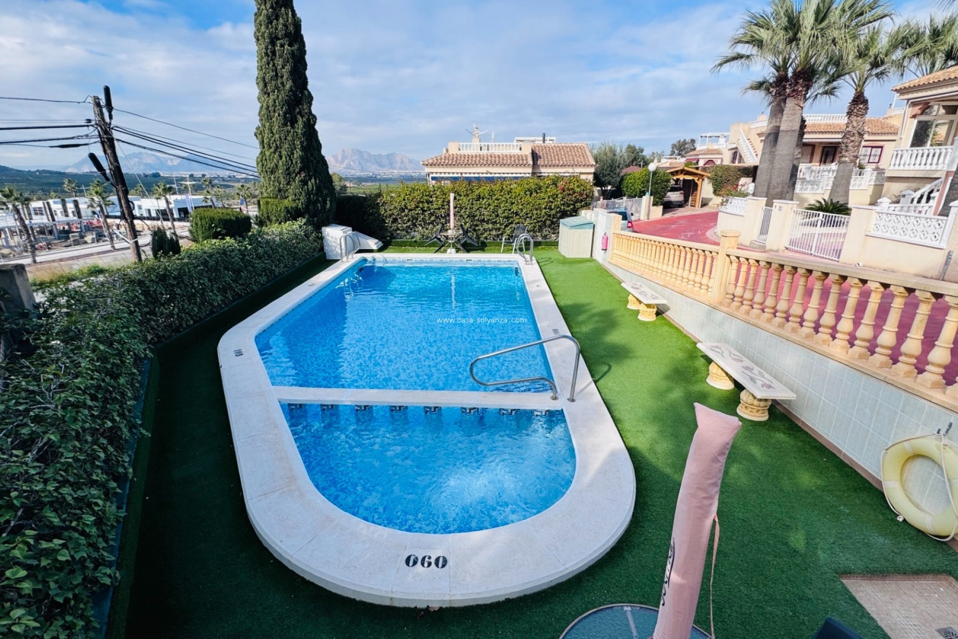 Resale - Villa - Algorfa