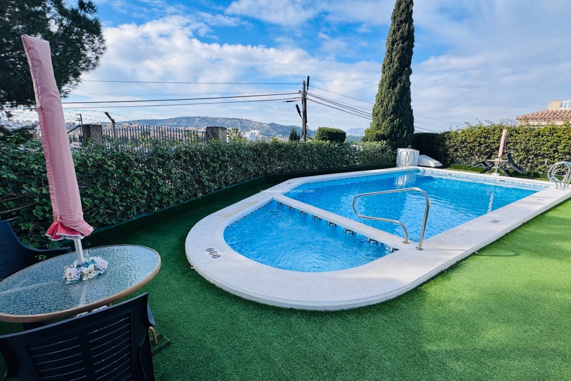 Resale - Villa - Algorfa