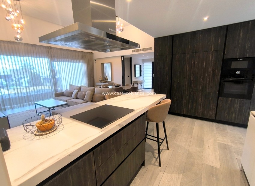 Resale - Villa - Algorfa